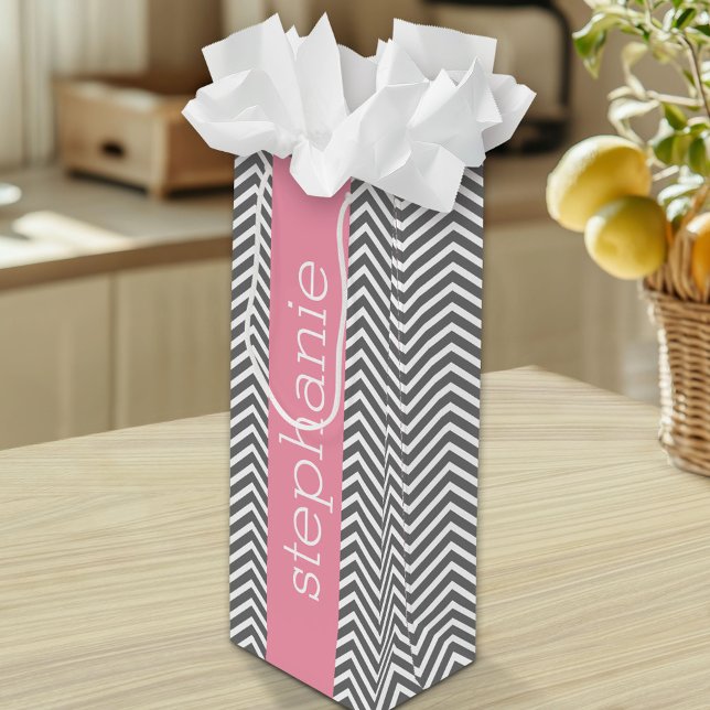 Sac Cadeau Pour Bouteille Pastel Pink et Grey Chevrons Nom personnalisé (Custom Gift Bag)