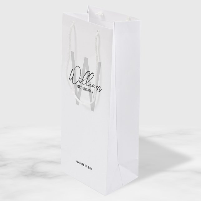 Sac Cadeau Pour Bouteille Script moderne Nom du Groomsman personnalisé (Créateur téléchargé)