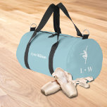 Sac de danse | Initiales bleues Nom Duffle Sac<br><div class="desc">Sac à dos personnalisé pour l'équipe de danse avec nom personnalisé. Montrez-vous à un concours de danse avec style avec un sac à dos d'équipe pour ajouter à votre uniforme.</div>