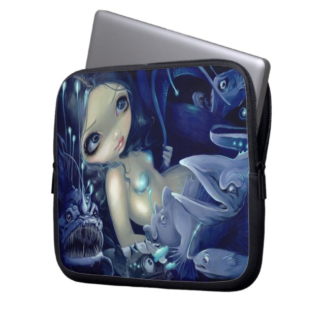 Sac de l'électronique "dans abîme" (devant gauche)