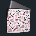 Sac de l'électronique de rouge à lèvres de<br><div class="desc">Un sac de l'électronique comportant une conception se composant rétros des lunettes de soleil roses et noires de plot réflectorisé,  changement rose pince avec le pois gris,  embrayage rose pince avec l'arc noir,  les rouges à lèvres roses,  les pierres gemmes roses,  et la bouteille de parfum avec l'atomiseur rose.</div>