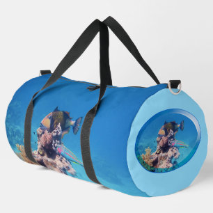 Sac De Sport Baliste repose sur un bloc de corail à récif coral