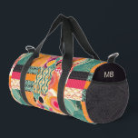 Sac De Sport Monogramme coloré moderne Motif Patchwork<br><div class="desc">Monogram Colorful Modern Patchwork Motif Nom personnalisé Duffle Bag dispose d'un élégant motif coloré et moderne patchwork en noir,  vert,  orange,  rose,  violet et jaune. Ajoutez votre monogramme,  nom ou texte personnalisé pour un cadeau fabuleux pour votre famille et vos amis. Créé par Evco Studio www.zazzle.com/store/evcostudio</div>