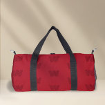 Sac De Sport monogramme tendance, rouge<br><div class="desc">Voici le "Monogramme tendance" - un sac à duffle moderne et rouge monogrammé conçu exclusivement par PixeliaDesigns. Ce sac rouge éclatant combine un design simple et simple avec un monogramme personnalisé et à motifs, conçu à l'aide d'une police tendance et à jour qui ajoute une touche unique à votre style....</div>