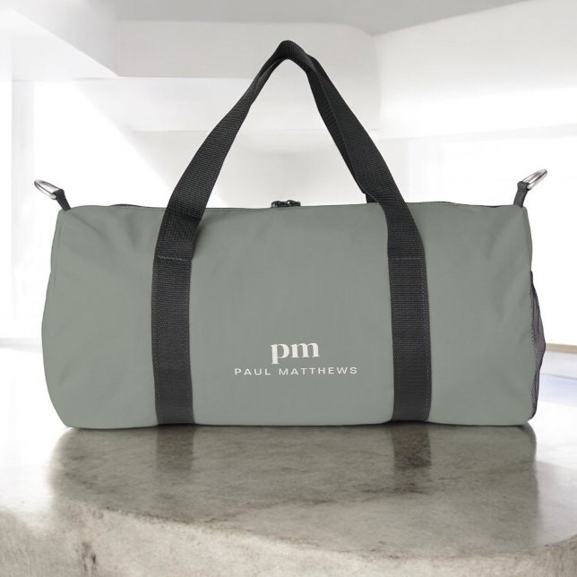Sac De Sport Sage Green Simple Minimal Monogramme et nom (Personalize with a name and monogram. Makes a great gift!)