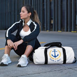 Sac De Sport Votre bateau ou nom Ancre Gold Laurel Feuille Star<br><div class="desc">Un sac de voyage à thème nautique ou de gymnase en duffel avec votre nom personnalisé ou nom de bateau. Ce design royal comprend une ancre de bateau en bleu riche surligné de feuilles de laurier de couleur or et une étoile d'or. La couleur du sac est un blanc ou...</div>