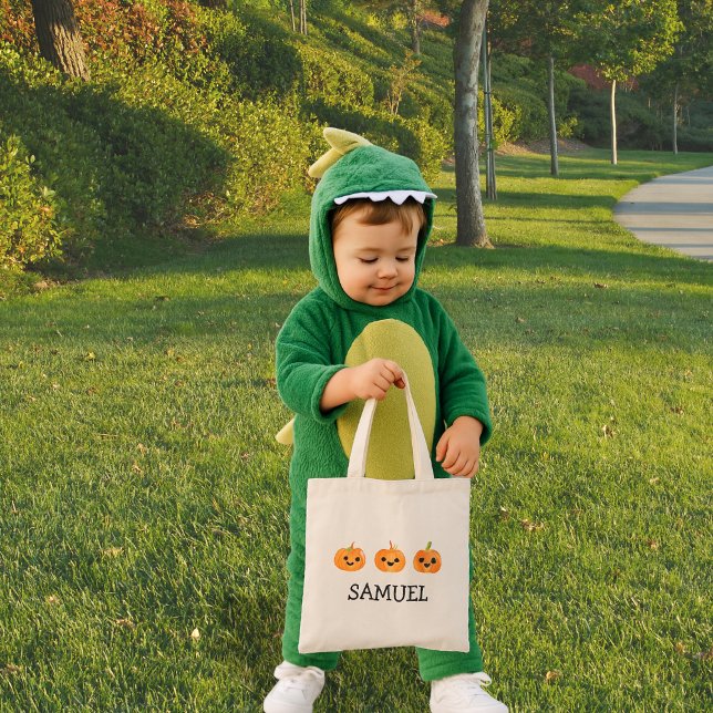 Sac d'Halloween de nom personnalisé ou de traiteme (Créateur téléchargé)