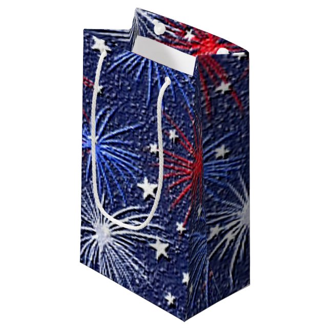 Sac étoiles et de cadeau patriotiques de feux (Devant Angle)