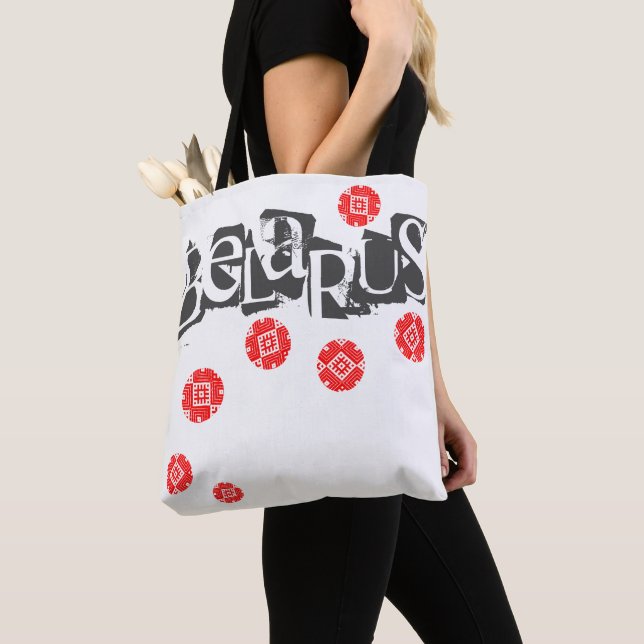 Sac fourre-tout avec des lettres funky folk Bélaru (De près)