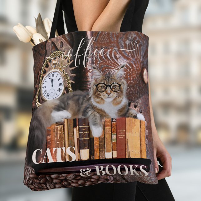 Sac fourre-tout café et livres avec chat drôle (Tote bag featuring a funny cat with glasses on a steampunk background with books and coffee)