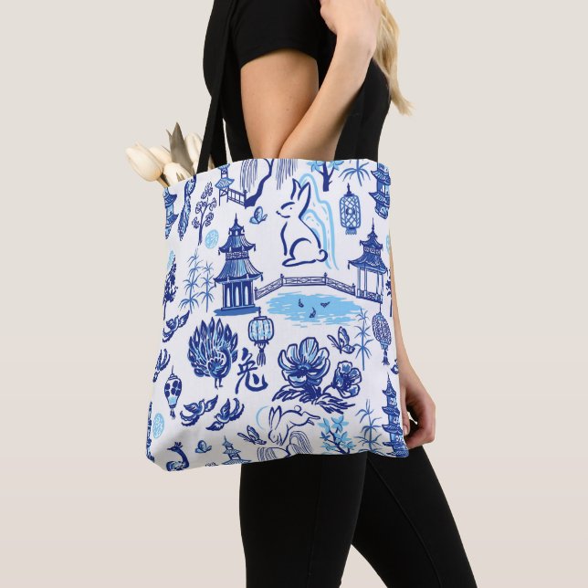 Sac fourre-tout Chinoiserie Rabbit Bleu & Blanc (De près)