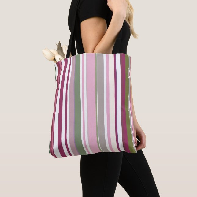 Sac fourre-tout commercial d'épicerie rayée (De près)