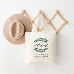 Sac fourre-tout d'accueil Mariage de Foliage<br><div class="desc">Bienvenue dans votre mariage avec ces totes botaniques chic "bienvenue" en calligraphie,  entourées de verdure botanique luxuriante et de feuilles eucalyptus. "... à notre heureux toujours après" apparaît en dessous avec vos noms et date mariage.</div>