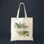 Sac fourre-tout de bienvenue du Mariage botanique<br><div class="desc">Bienvenue à votre mariage et à vos invités à votre week-end mariage avec ce sac fourre-tout très joli et personnalisé. Les noms de mariée et de mariée sont écrits en gros texte traditionnel, tandis que votre déclaration de bienvenue est écrite dans un script tendance. Le design est des deux côtés...</div>