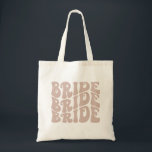 sac fourre-tout de mariée rétro bachelorette fourr<br><div class="desc">Ce sac fourre-tout rétro dispose d'une police funky avec une disposition super. Modifiez toutes les couleurs pour rendre ce sac fourre-tout parfaitement adapté à votre événement   style personnel !</div>