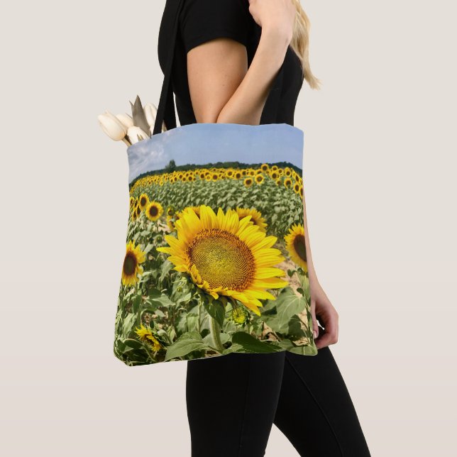 Sac fourre-tout du terrain de tournesol (De près)