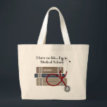 Sac fourre-tout étudiant Médicale<br><div class="desc">Un sac fourre-tout pratique avec trois manuels médicaux et un stéthoscope accompagne le slogan "Je n'ai pas de vie... Je suis à l'école Médicale". Un cadeau parfait pour chaque étudiant d'une école de médecine ou d'une école de soins infirmiers. Il est facile de customiser avec votre libellé, votre police et...</div>