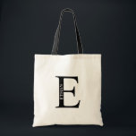 Sac fourre-tout personnalisé avec monogramme et no<br><div class="desc">Cadeau personnalisé avec monogramme et nom
présente un monogramme et un nom personnalisés dans un style de police serif classique.

Parfait pour un mariage,  des vacances,  une réunion de famille et pour toutes les occasions spéciales.</div>