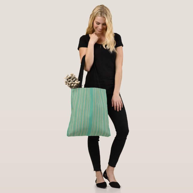 Sac fourre-tout tout-en-une rayé vert Jade (Sur le modèle)