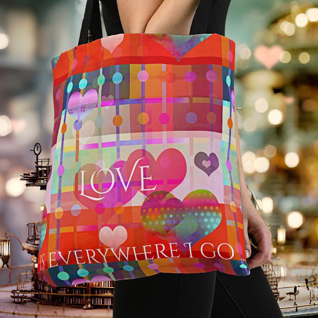 Sac Motif de coeur coloré personnalisé (Eye catching tote bag featuring a colorful pattern with hearts. Celebrate love on Valentine's Day)
