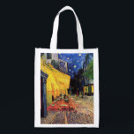 Sac Réutilisable Café Terrasse à la nuit par Vincent van Gogh<br><div class="desc">Le Café Terrace sur la Place du Forum de Vincent van Gogh est un post impressionnisme d'art vintage, une peinture architecturale de paysage urbain. Vue extérieure d'un restaurant avec tables, chaises, serveurs et personnes à manger. Une belle nuit avec des étoiles dans le ciel à Arles, France. À propos de...</div>