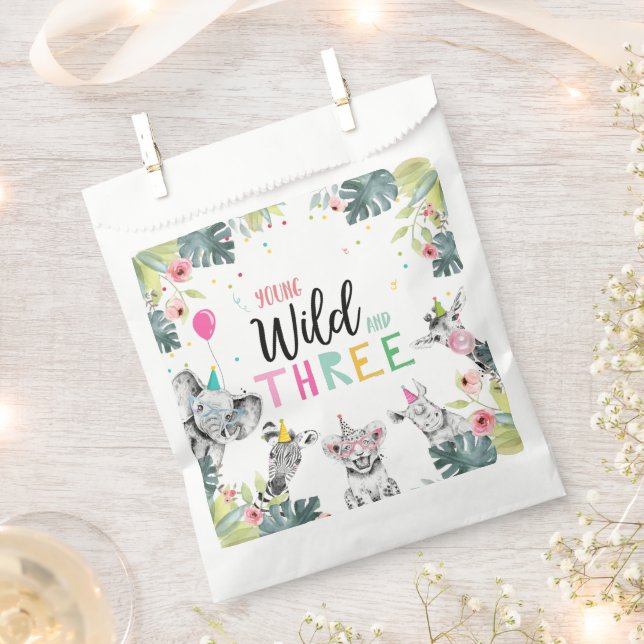 Sachets En Papier Animaux de fête Safari Girl Young Wild and Three (Coupé)
