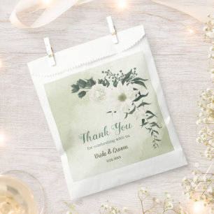 Sachets En Papier Belles fleurs blanches feuilles vertes mariage