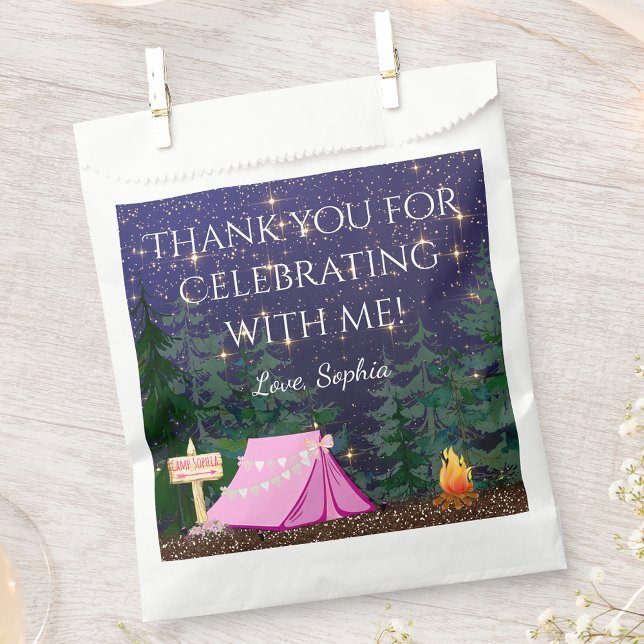 Sachets En Papier Camping pour filles (Personalize and fill with treats or favors.)