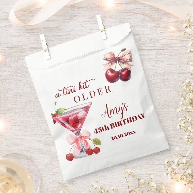 Sachets En Papier Chic A Tini Bit Older Cherry Martini 45th Birthday (Coupé)
