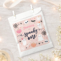 Éffrayant Une Mignonne Halloween Ghost 1er Décor A