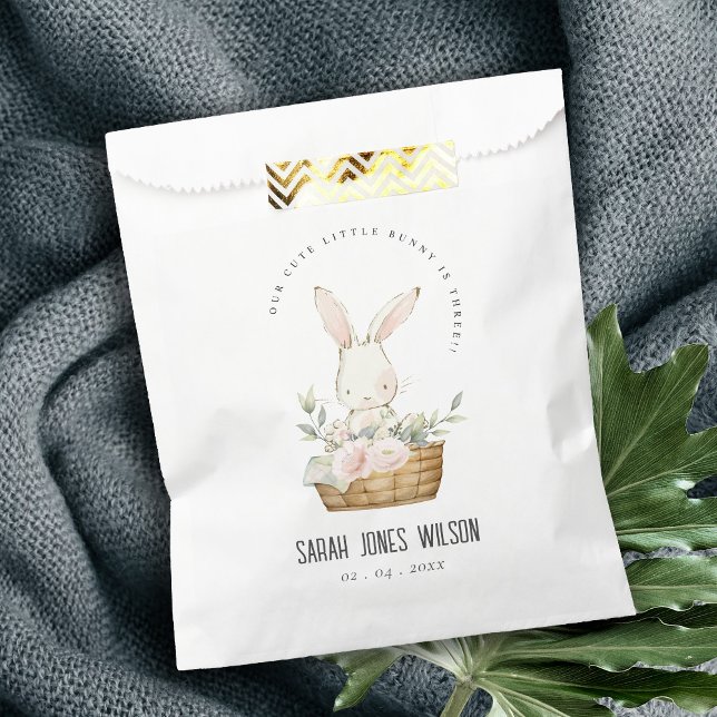 Sachets En Papier Élégant Mignonne Lapin En Panier Floral Anniversai (Créateur téléchargé)