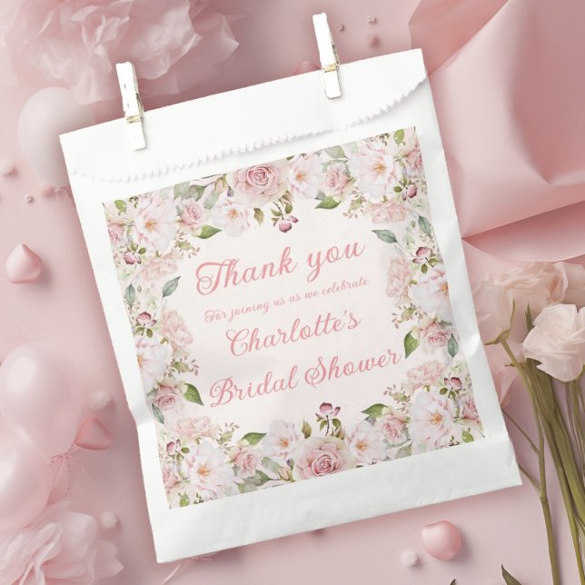 Sachets En Papier Fête des mariées Rose d'aquarelle rose (Pink Watercolor Roses Bridal Shower Favor Bag
Beautiful Favor Bags to say Thank You to your guests. )