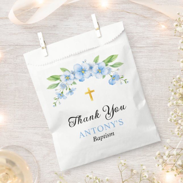 Sachets En Papier Floraux bleus et croix d'or baptême garçon Merci (Coupé)