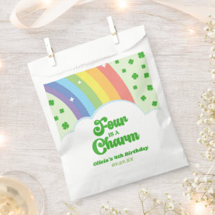 Sachets En Papier Four Is A Charm Rainbow 4e fête d'anniversaire