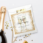 Sachets En Papier Gold 50th Wedding Anniversary<br><div class="desc">Cette parties scintillant d'or et de champagne à thème 50e anniversaire de Mariage est parfait pour tout couple marié qui cherche à tenir une fête pour trinquer à un or fabuleux 50 ans ensemble! Envoyez vos invités à la maison en style avec ces sacs de faveur à thème du 50e...</div>