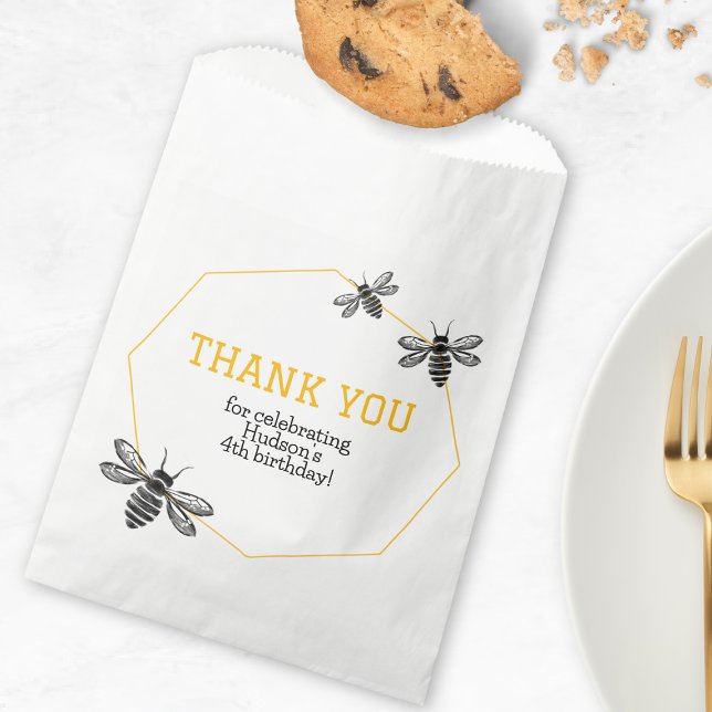 Sachets En Papier Jour d'abeille Jaune Personnalisé Jaune Jaune Jaun (Personalized Yellow Bee Day Modern Cute Birthday Favor Bag)