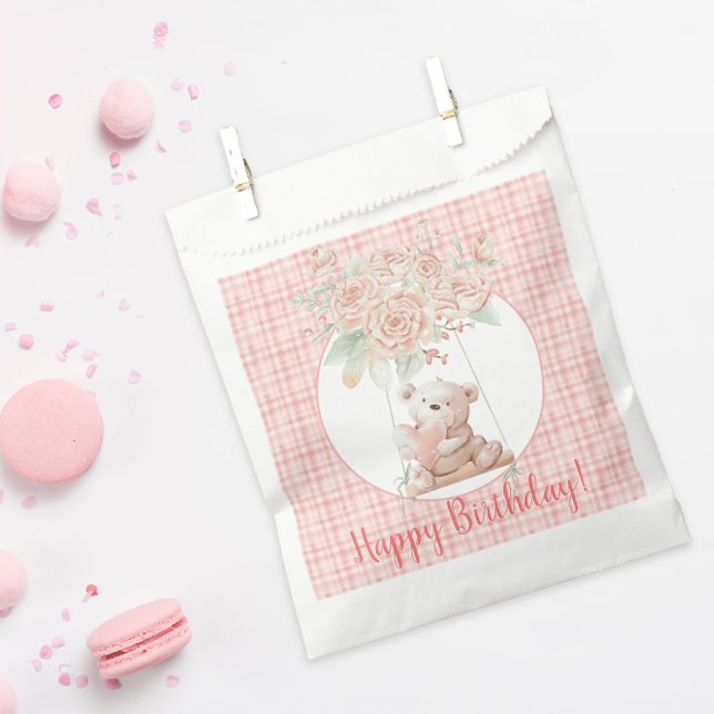 Sachets En Papier Joyeux Anniversaire Ourson Mignon (An adorable teddy bear and pink flowers makes a perfect favor bag for a little girl's birthday)