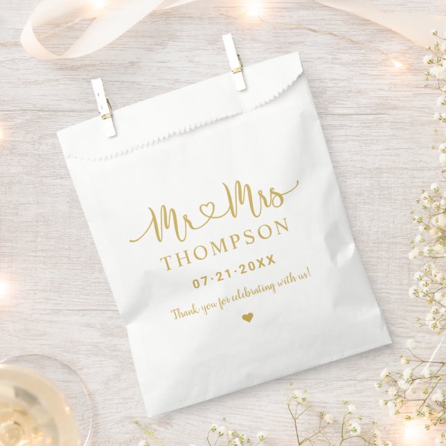 Sachets En Papier M. et Mme Gold Heart Script Mariage personnalisé (Coupé)