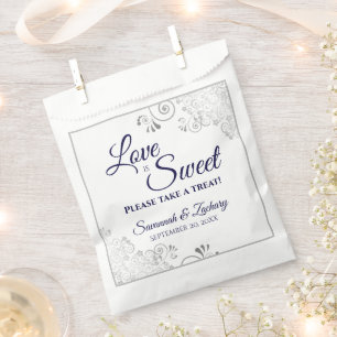 Sachets En Papier Mariage à l'écriture argentée et dentelle marine