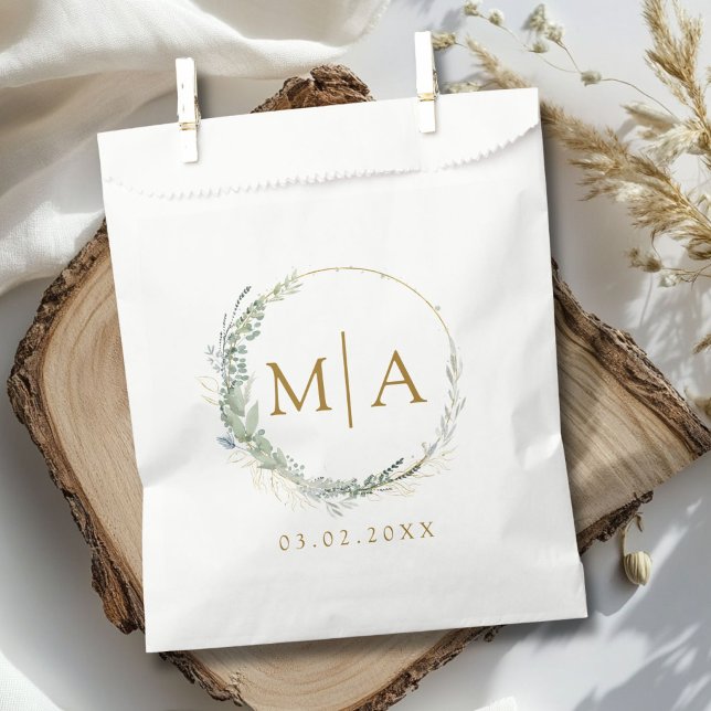 Sachets En Papier Mariage eucalyptus moderne et élégant (Modern, elegant eucalyptus wedding favor bag with your monogram and date.)
