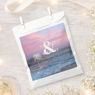 Sachets En Papier Mariage Tropical sur la Plage Océane au Lever du S
