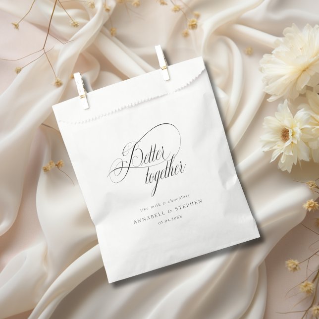 Sachets En Papier Mieux Ensemble ! Moderne, Calligraphie, Mariage (Better Together-Like Milk & Chocolate! Modern, Calligraphy, Wedding Favor Bag with your Name & Date.)