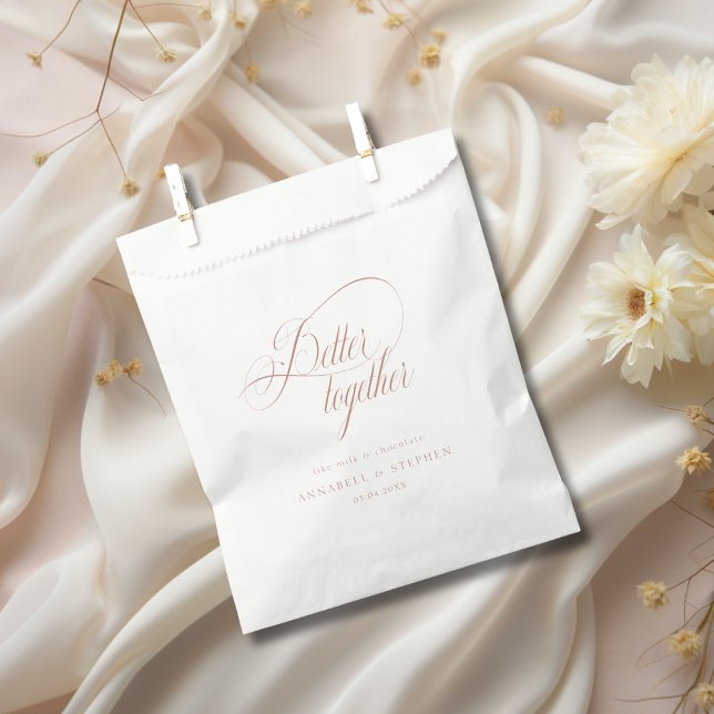 Sachets En Papier Mieux Ensemble ! Moderne, Calligraphie, Mariage (Better Together-Like Milk & Chocolate! Modern, Calligraphy, Wedding Favor Bag with your Name & Date.)