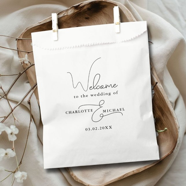 Sachets En Papier Minimaliste moderne (Minimal modern wedding favor bag with your name and date.)