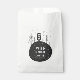 Sachets En Papier Ours d'enfant sauvage dans la forêt du soir Cadeau