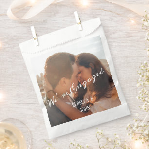 Sachets En Papier Parti d'engagement photo de Calligraphie moderne