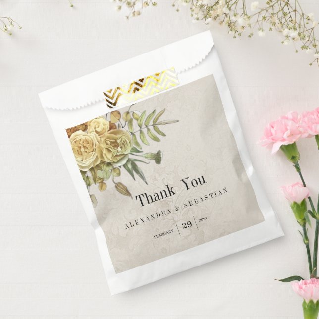 Sachets En Papier Roses d'or rustique sur Mariage damassé (Scellé)