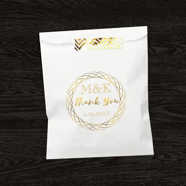 Sachets En Papier Sac de faveur de mariage à monogramme de couronne  (A fancy gold wreath with space for your initials and wedding date)