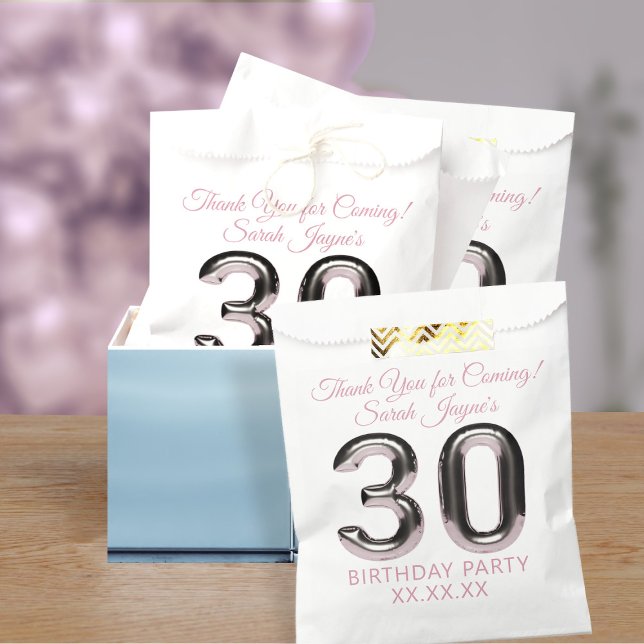 Sachets En Papier Sac de remerciement pour fête d'anniversaire des 3 (Being 30 is the best. Here's your favor bags for your party guests)