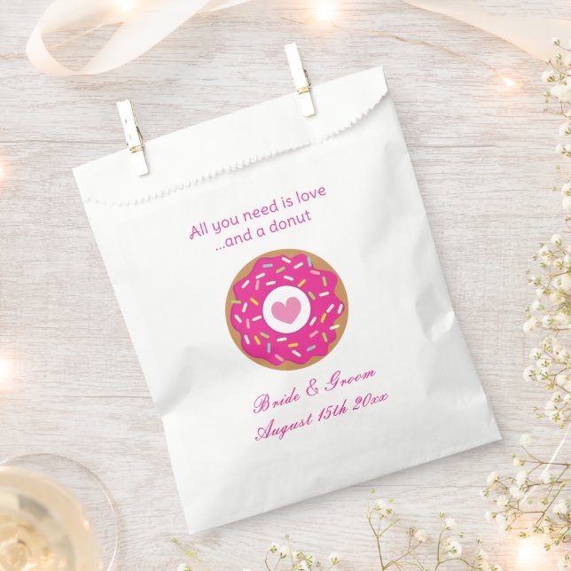 Sachets En Papier Tout ce dont vous avez besoin, c'est de l'amour et (Coupé)